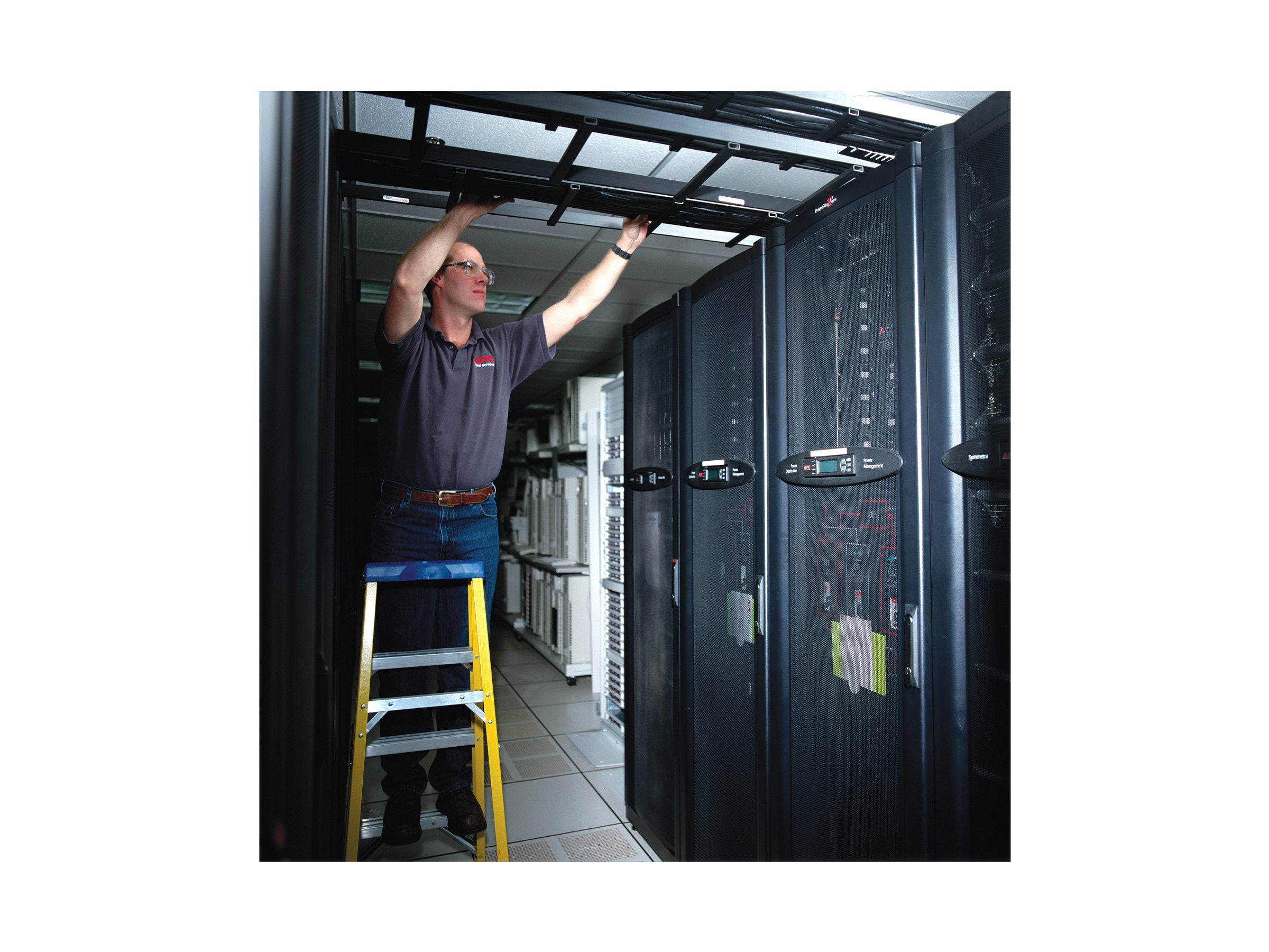 APC 2 Jahre On-Site Garantieerweiterung fuer Galaxy 3500 oder SUVT 40 kVA UPS