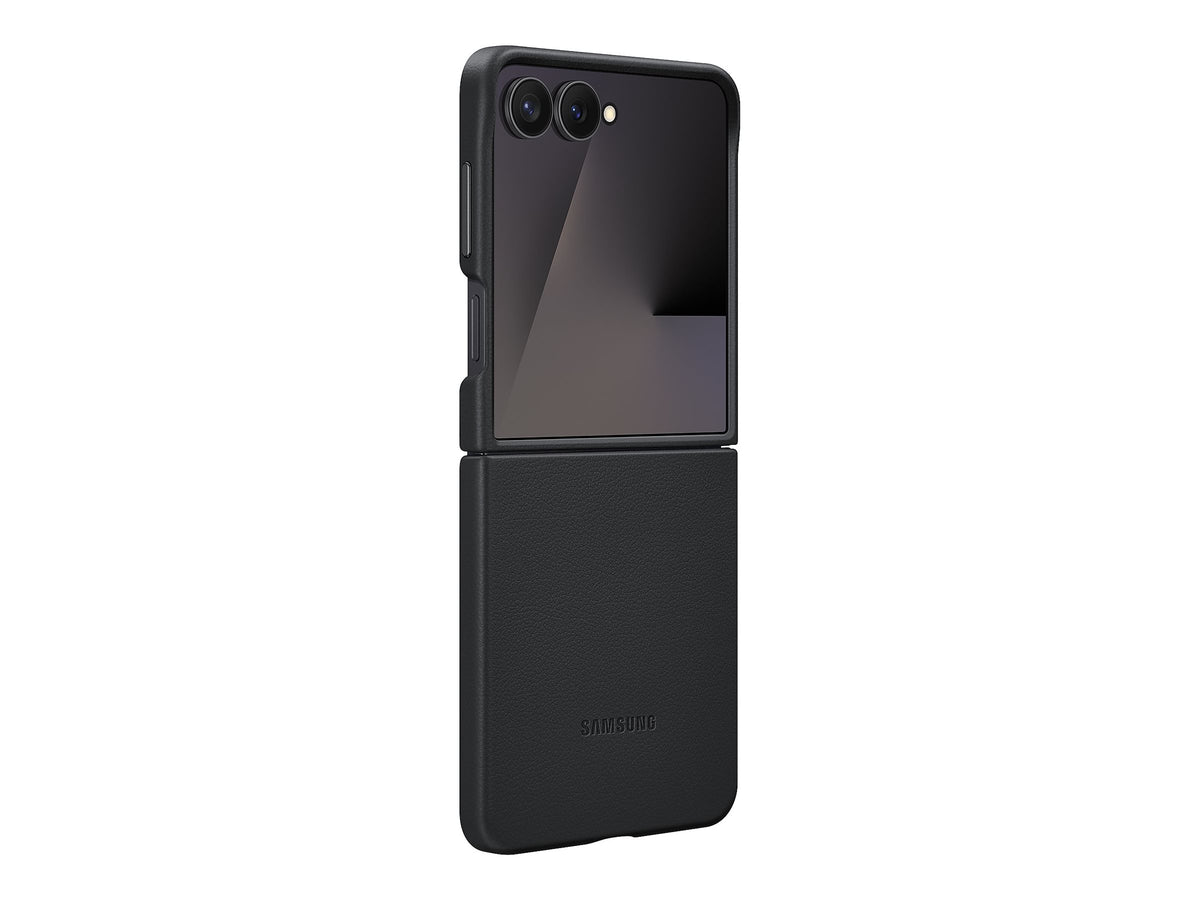 Detailansicht der strukturierten Außenseite des SAMSUNG Kindsuit Case für Galaxy Z Flip7 Black