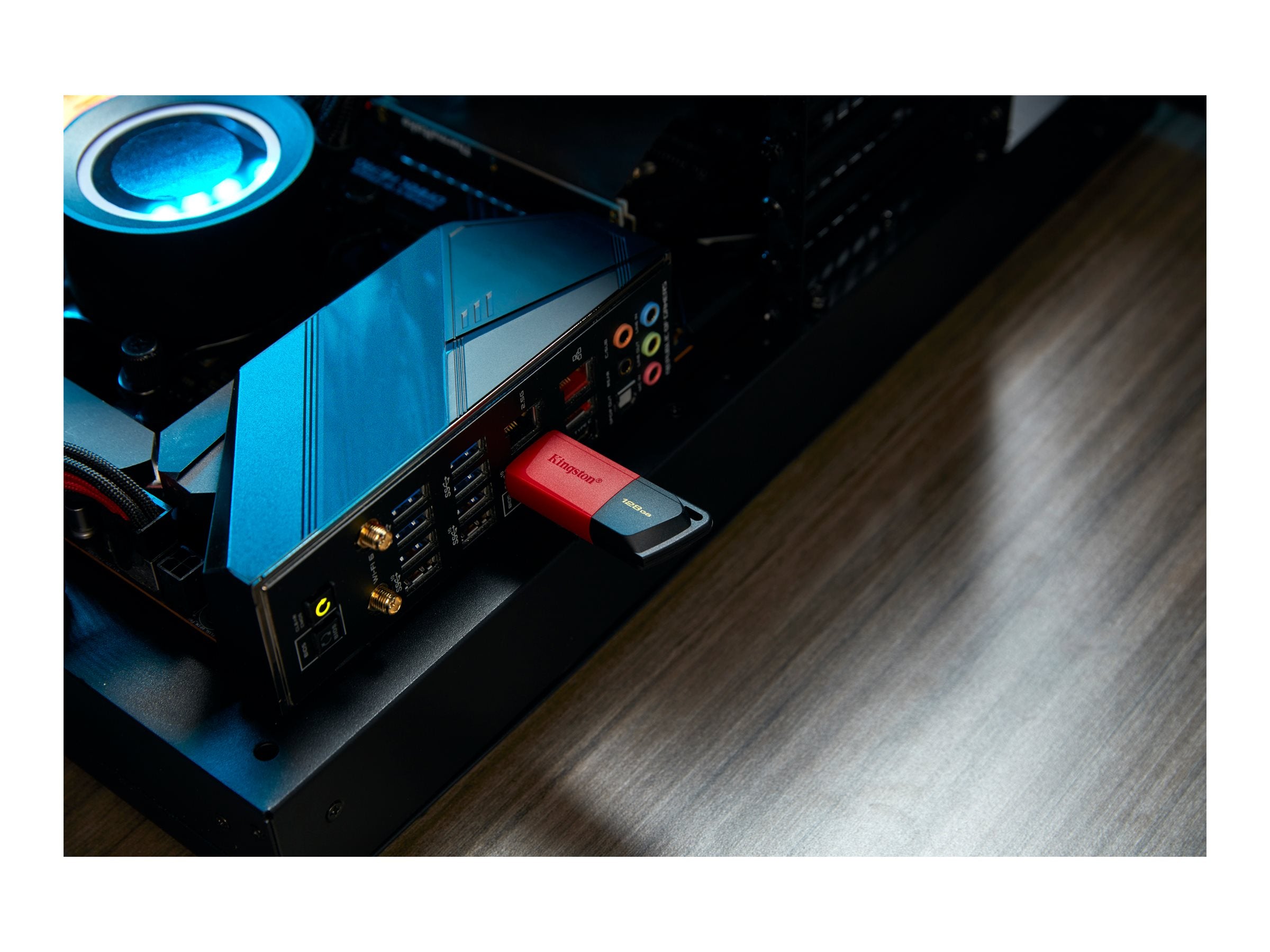 KINGSTON 128GB DataTraveler Exodia M Detailansicht