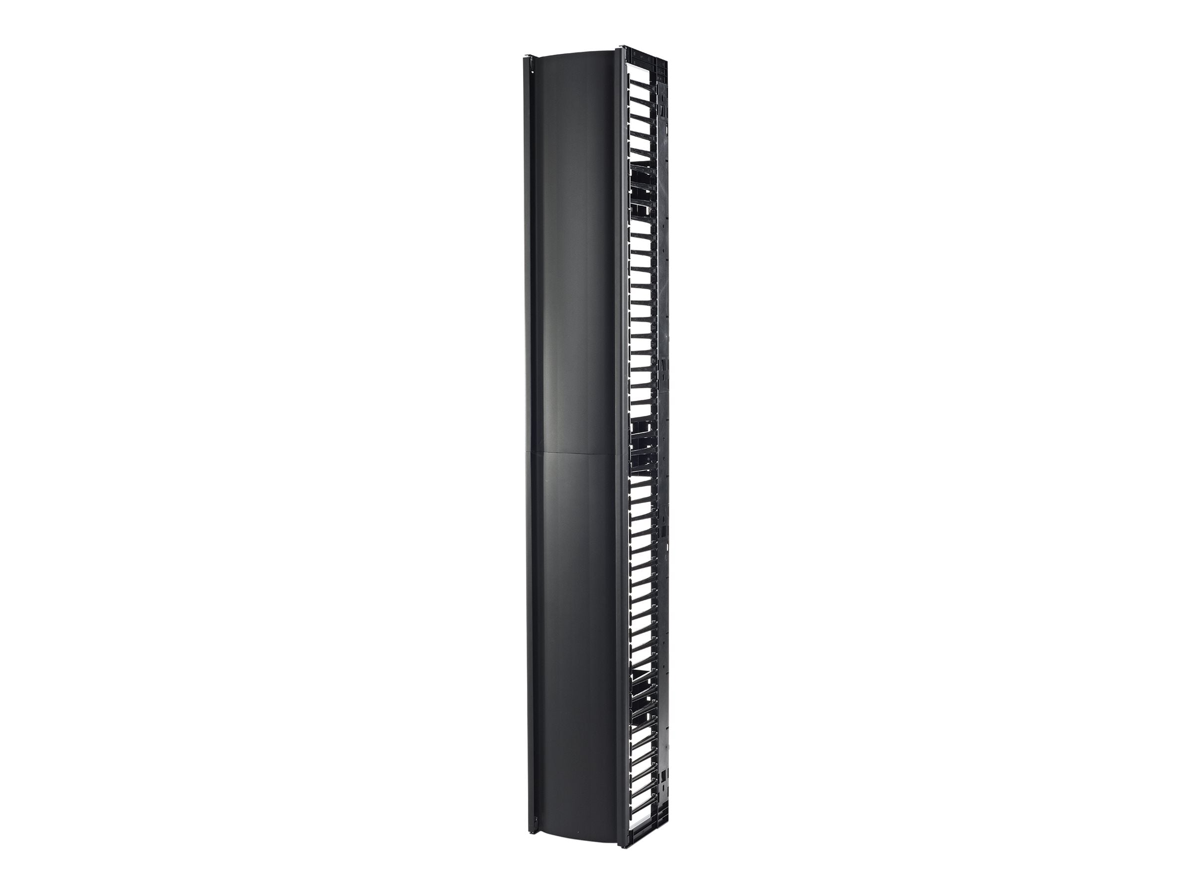 APC Valueline Vertical Cable Manager montiert im Rack