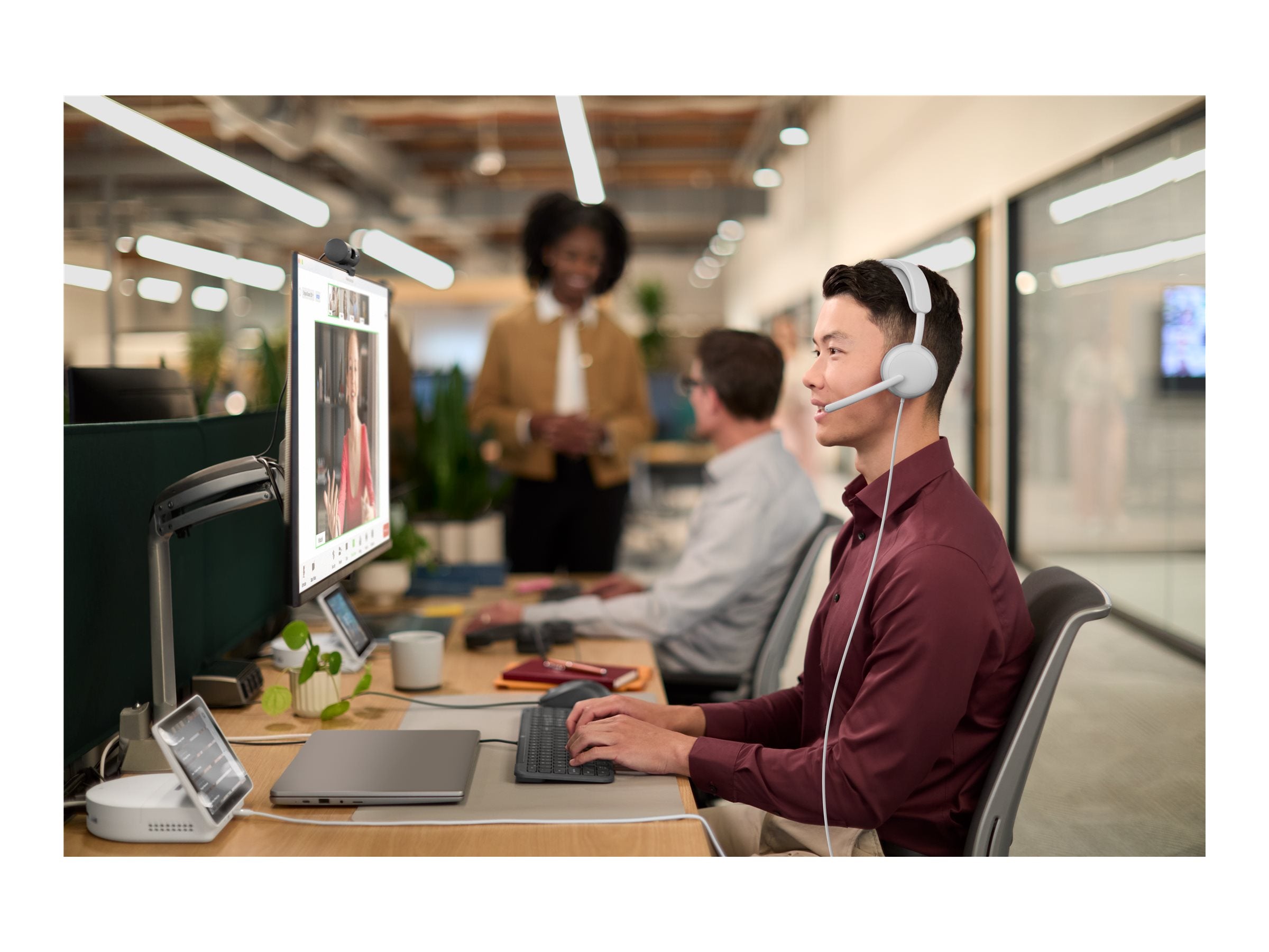 LOGITECH Zone Wired 2 for Business - OFF-WHITE Vorderansicht