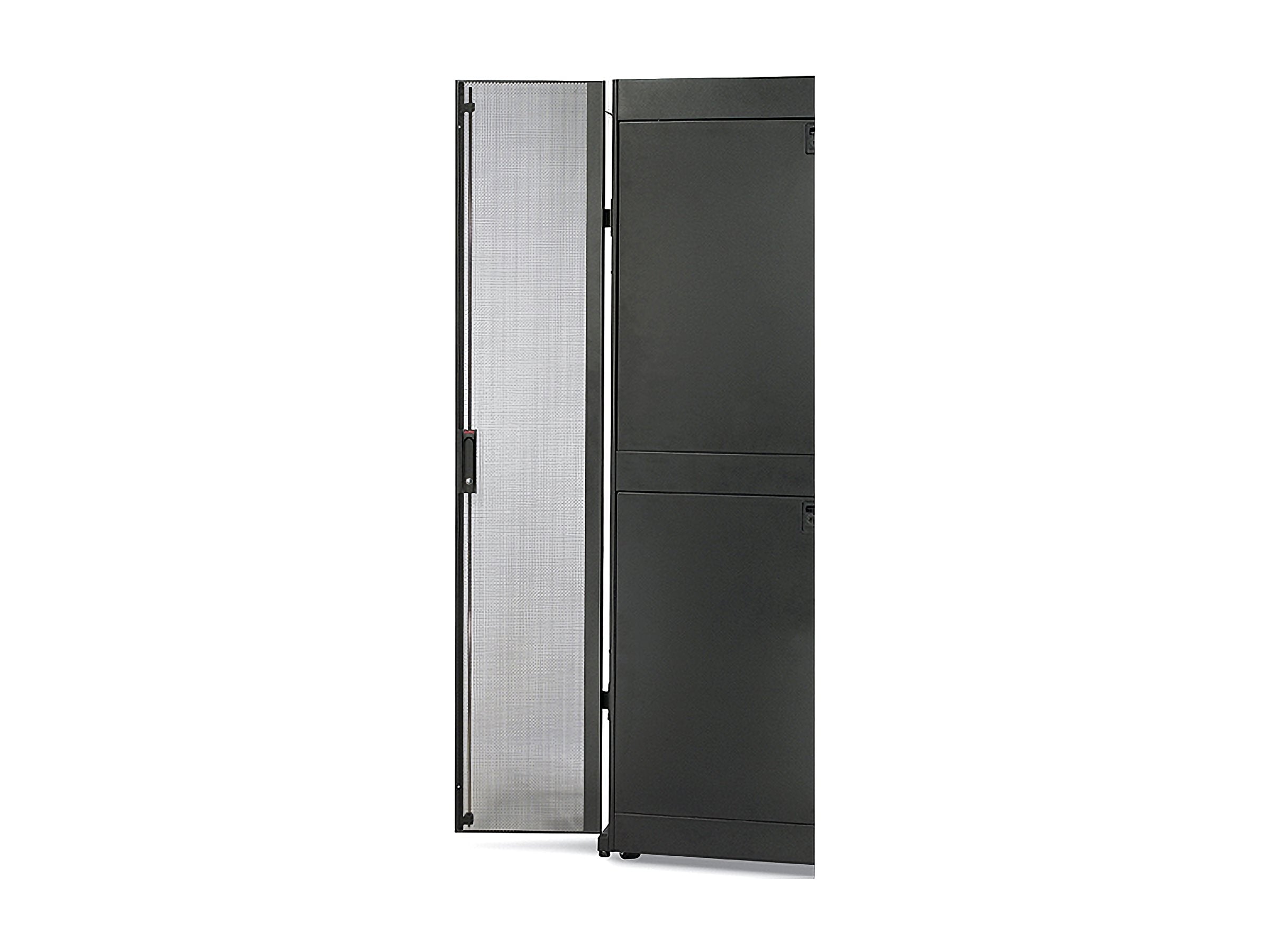 Detailansicht der APC NETSHELTER SX 42U Perforated Doors Schwarz