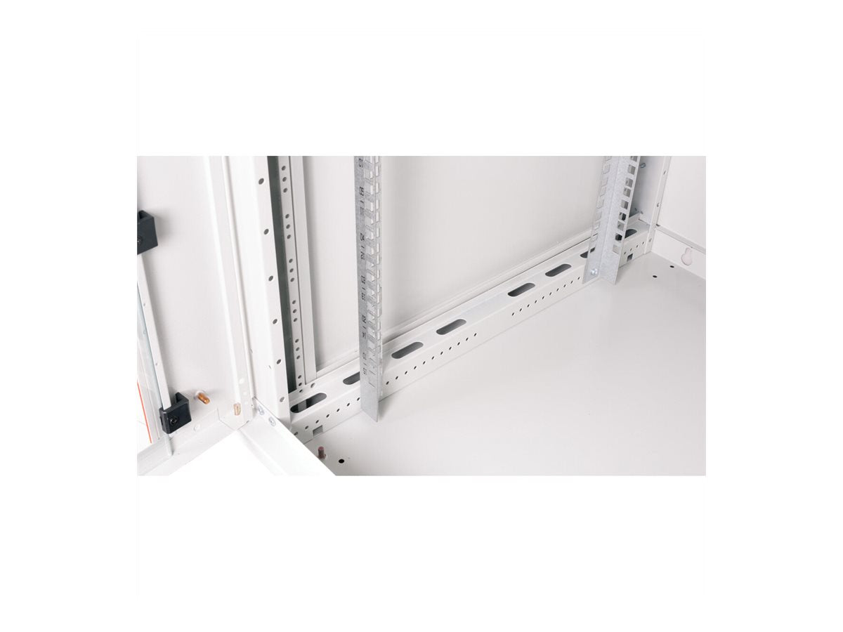 Verpackung des ROLINE Wandgehäuses Basic Plus 48,26cm 19-Zoll 15HE 600x600 BxT grau