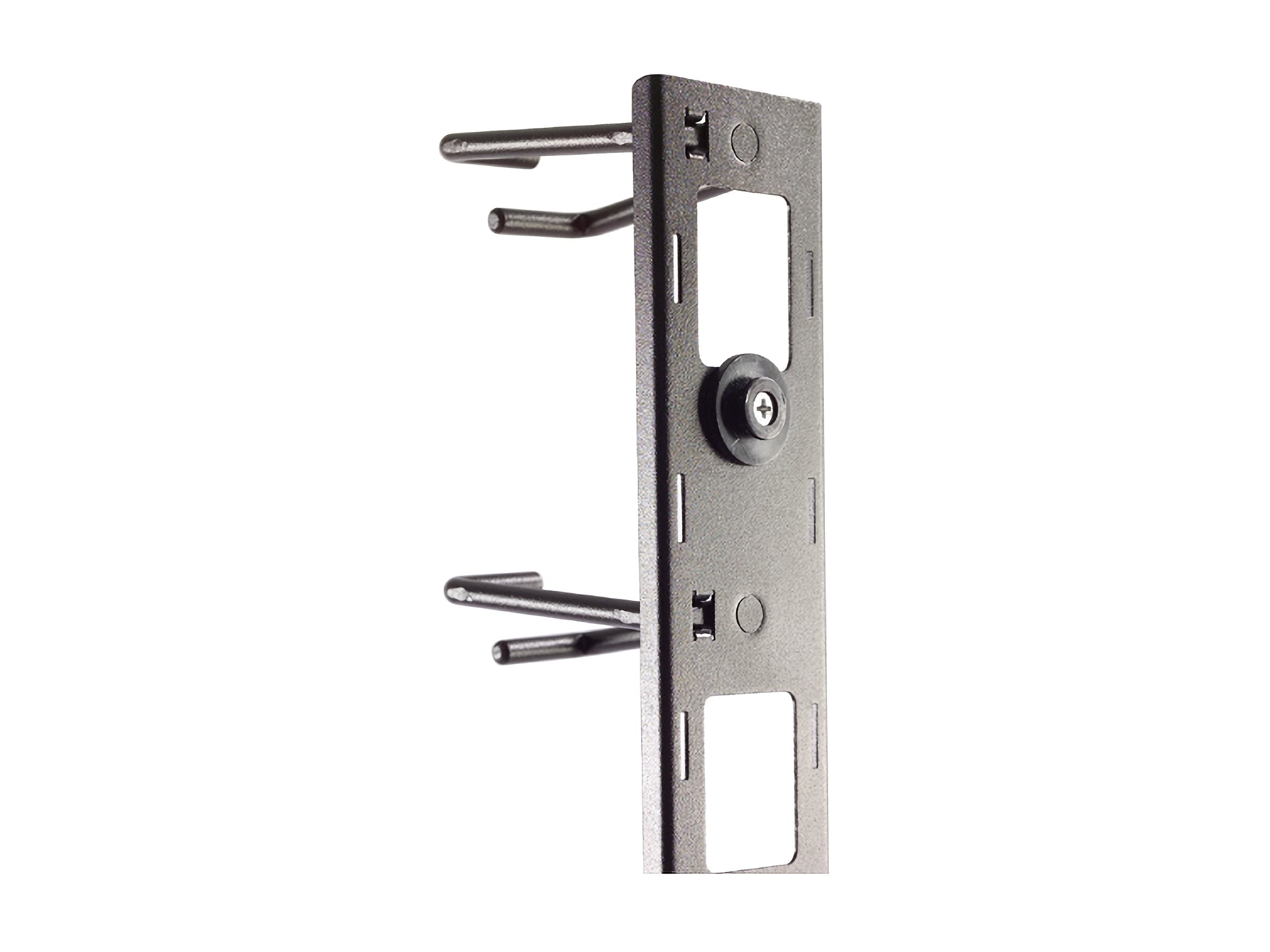Detailansicht der Kabelringe des APC vertical cable management channel