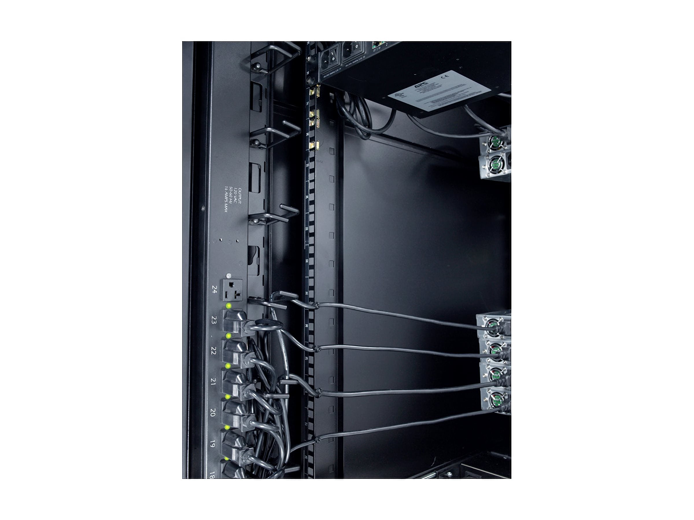 Verpackung des APC vertical cable management channel für Netshelter