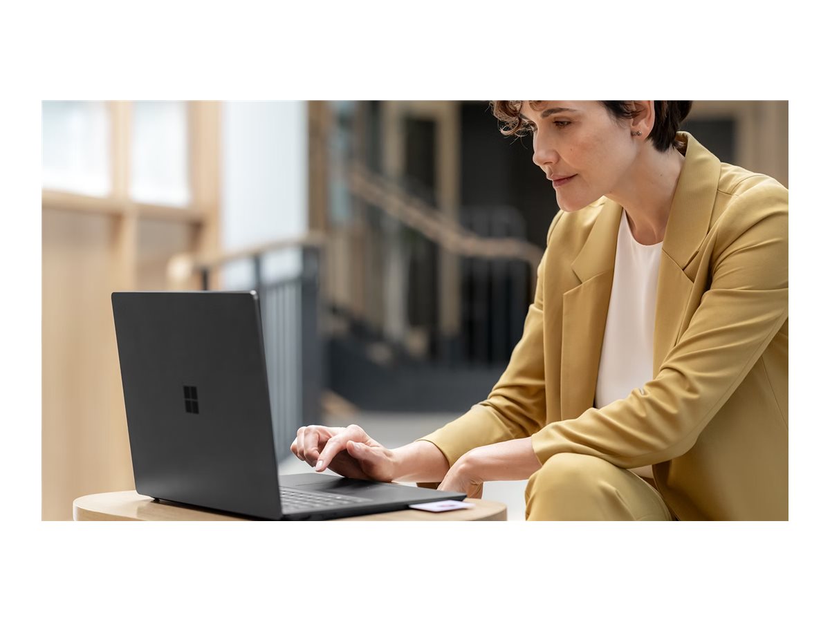 Seitenansicht des MICROSOFT Surface Laptop 6