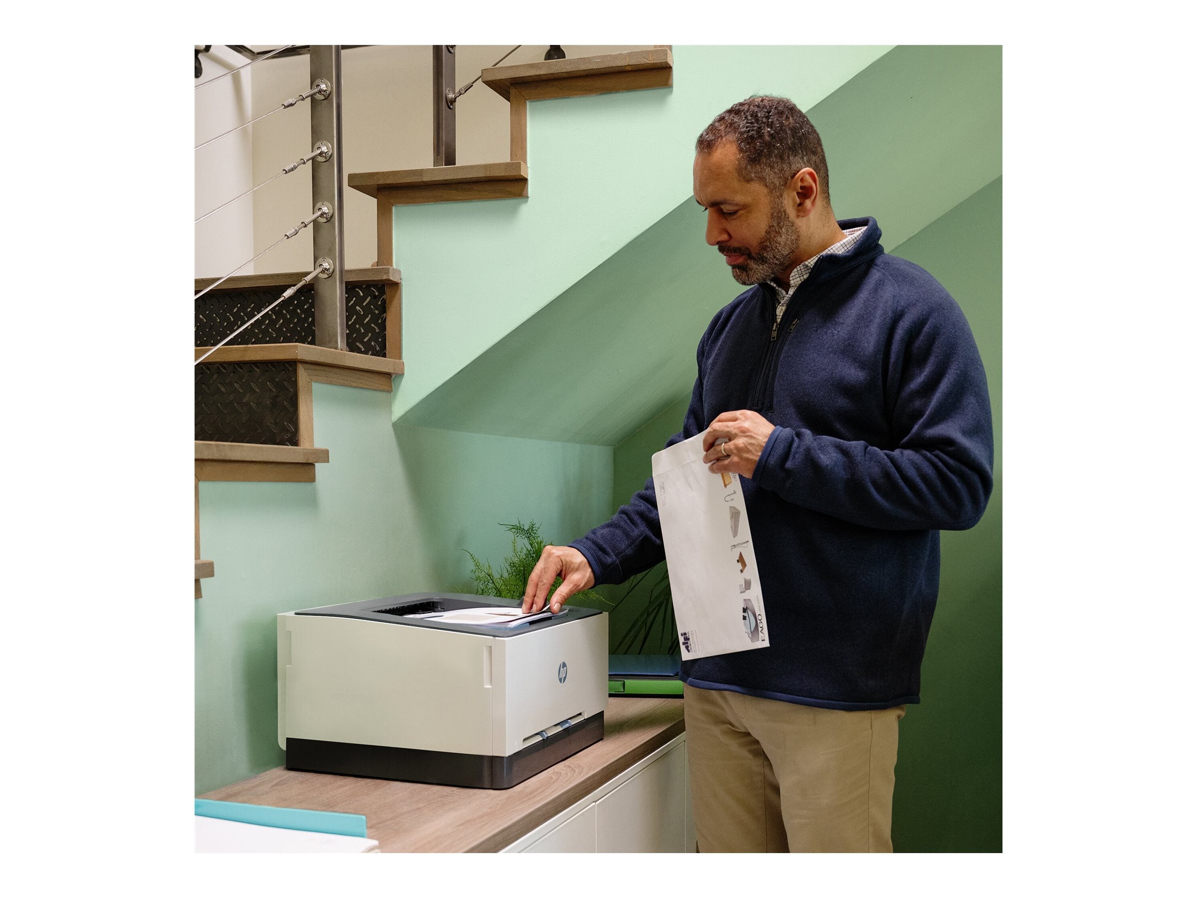 HP Color LaserJet Pro 3202dw Printer - Rückansicht