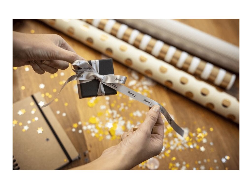 BROTHER P-Touch 12mm light grey/gold ribbon tape auf Anwendung