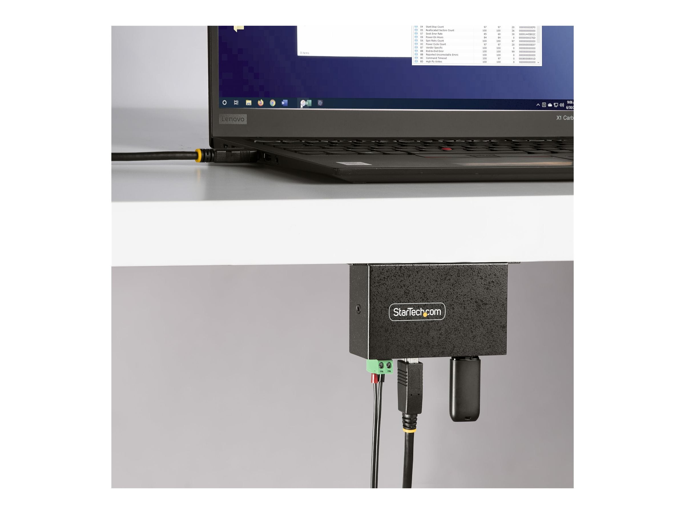 Detailansicht der Anschlüsse des STARTECH.COM 4-Port USB 3.0 Hub Managed