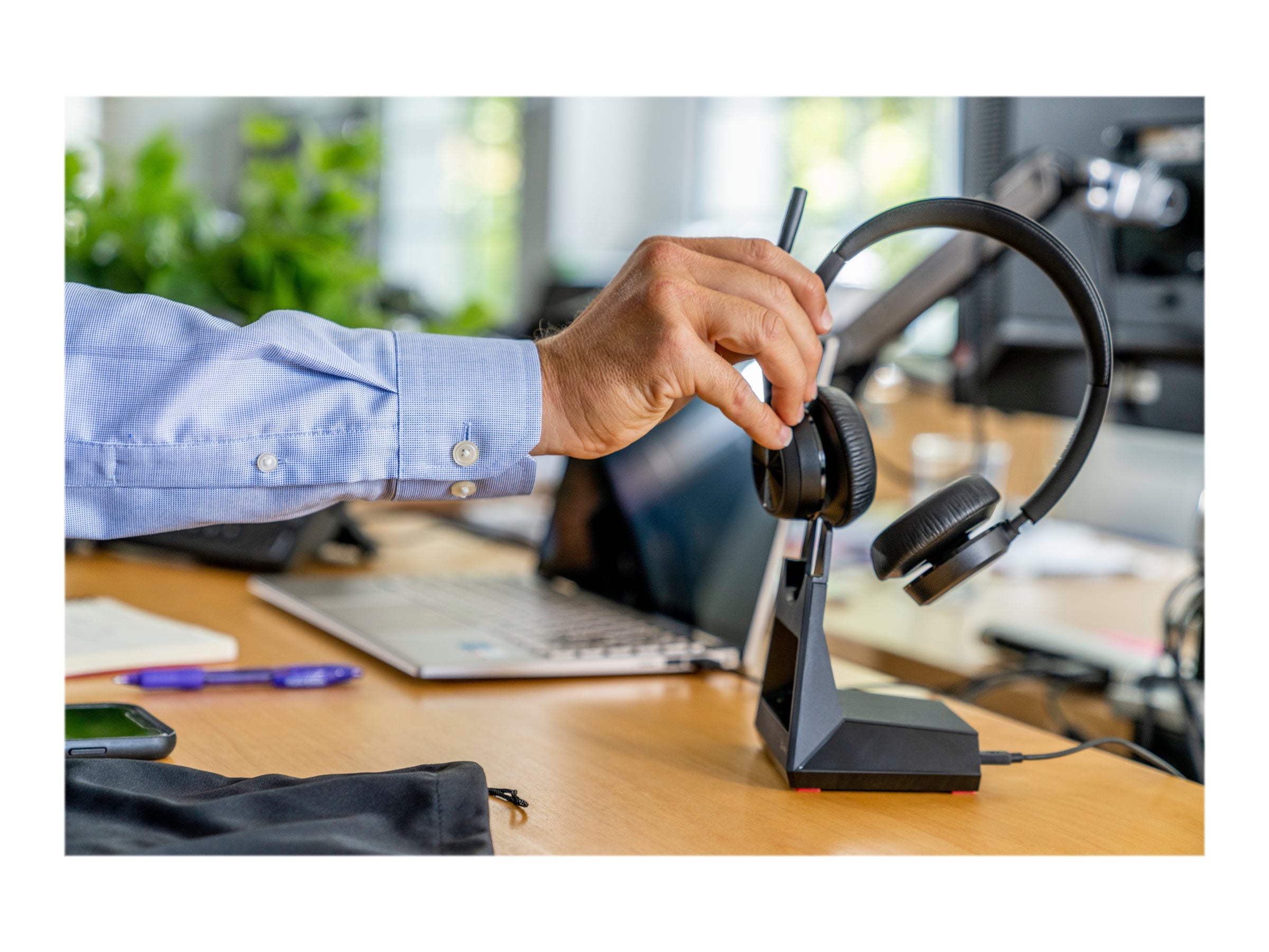 HP Poly Voyager 4320 UC Stereo USB-A Headset mit Zubehör