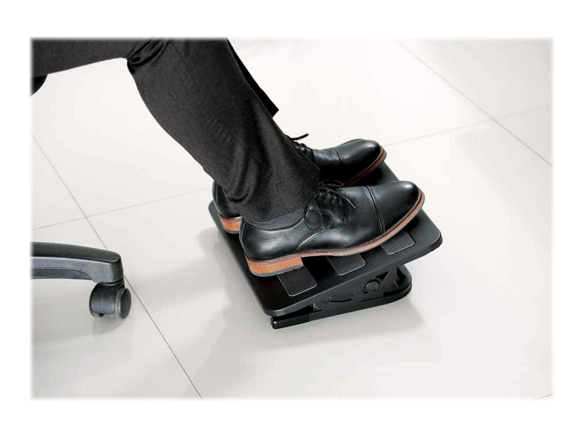 MANHATTAN Ergonomische Fusstütze Detailansicht gummierte Oberfläche