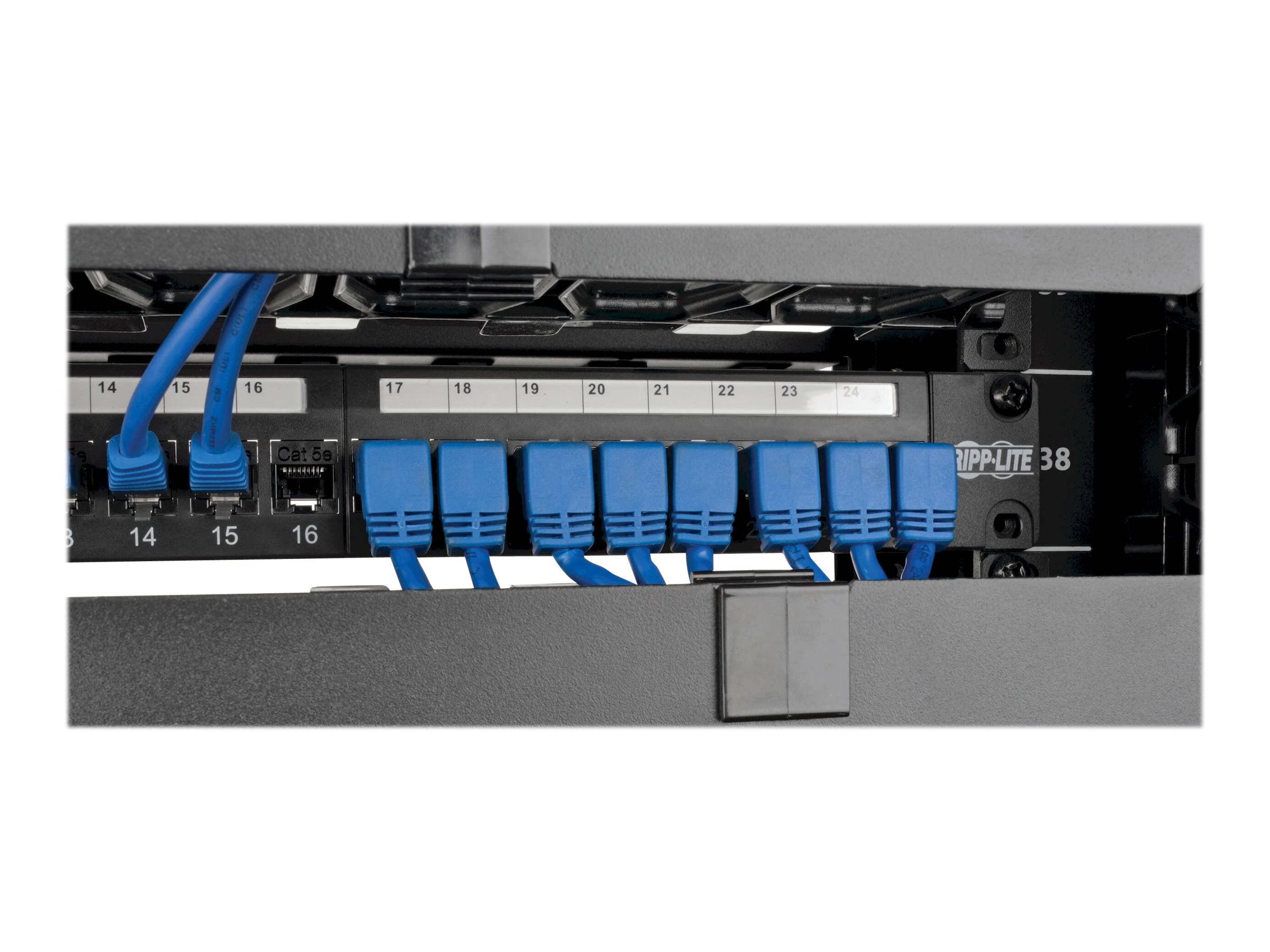 EATON TRIPPLITE Down-Angle Cat6 Gigabit Molded UTP Ethernet Cable Vorderansicht