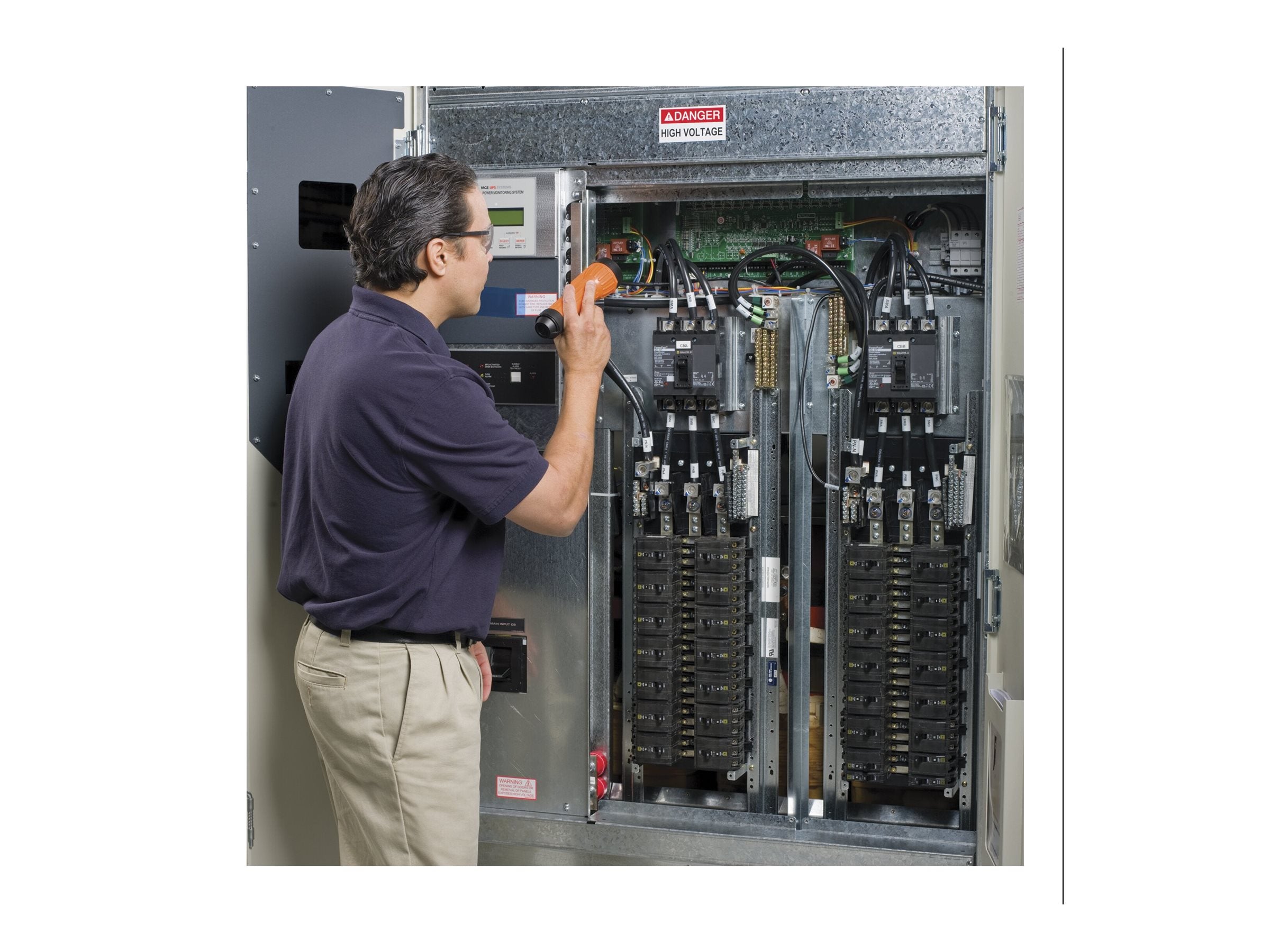 APC 1x Stand Alone PM Visit für 1x UPS bis zu 40 kVA - Vorderansicht