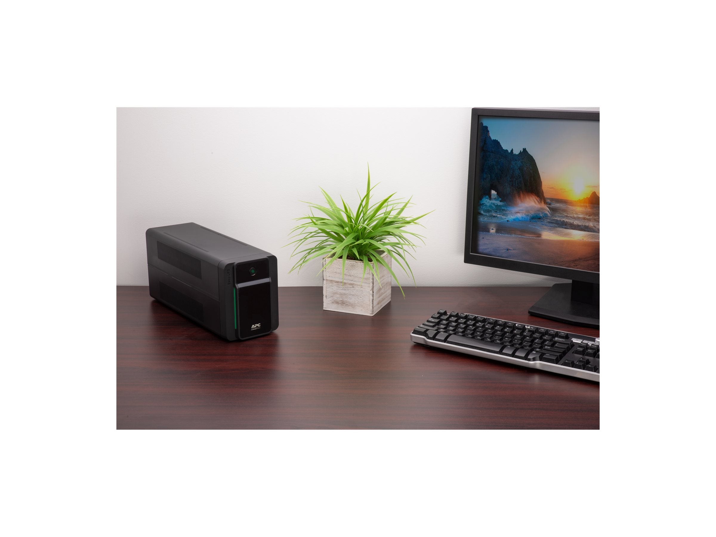 APC Easy UPS BVX900LI Vorderansicht