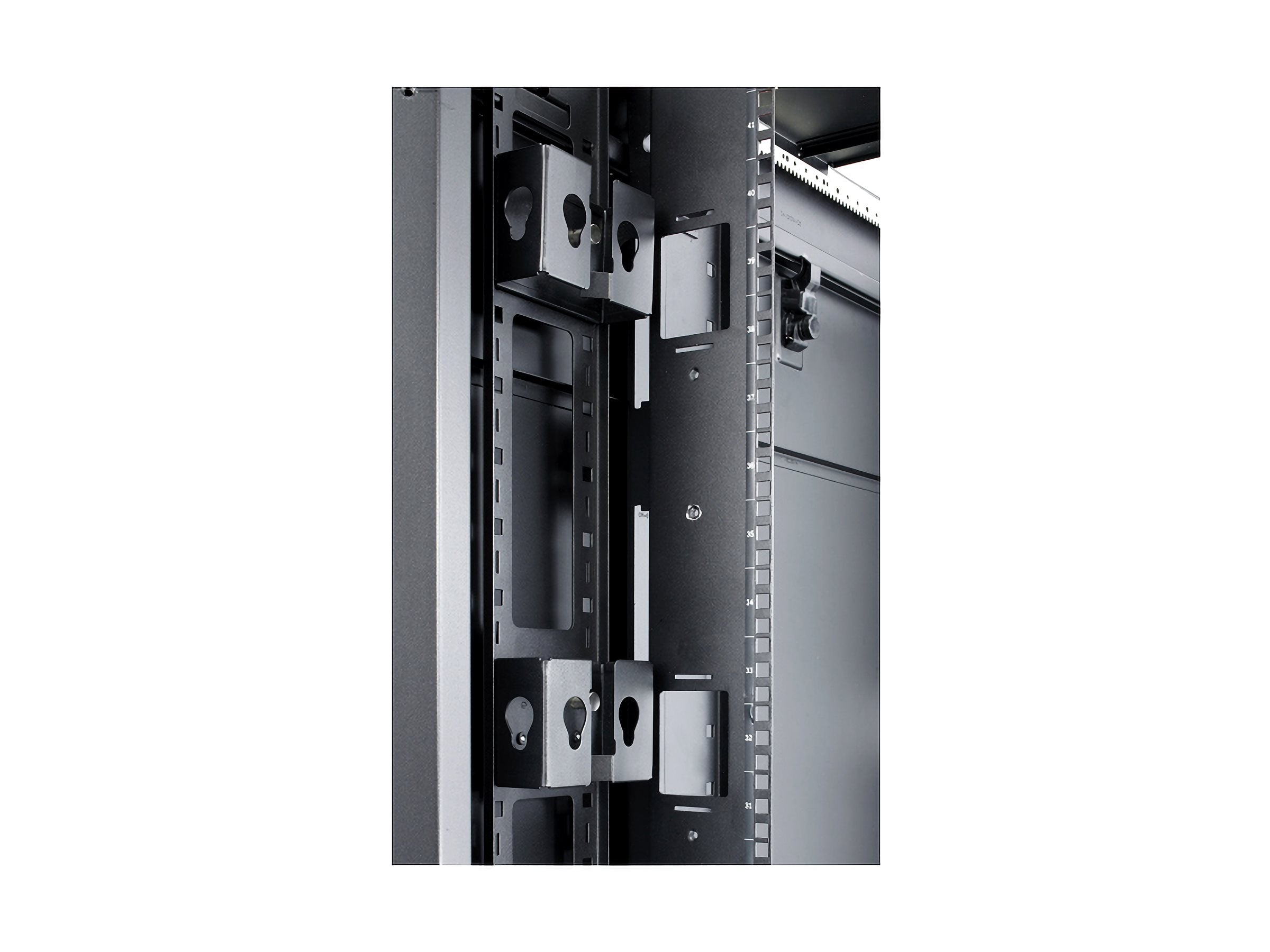 APC Kabelmanagement NetShelter SX PDU-Montagehalterungen im Einsatz