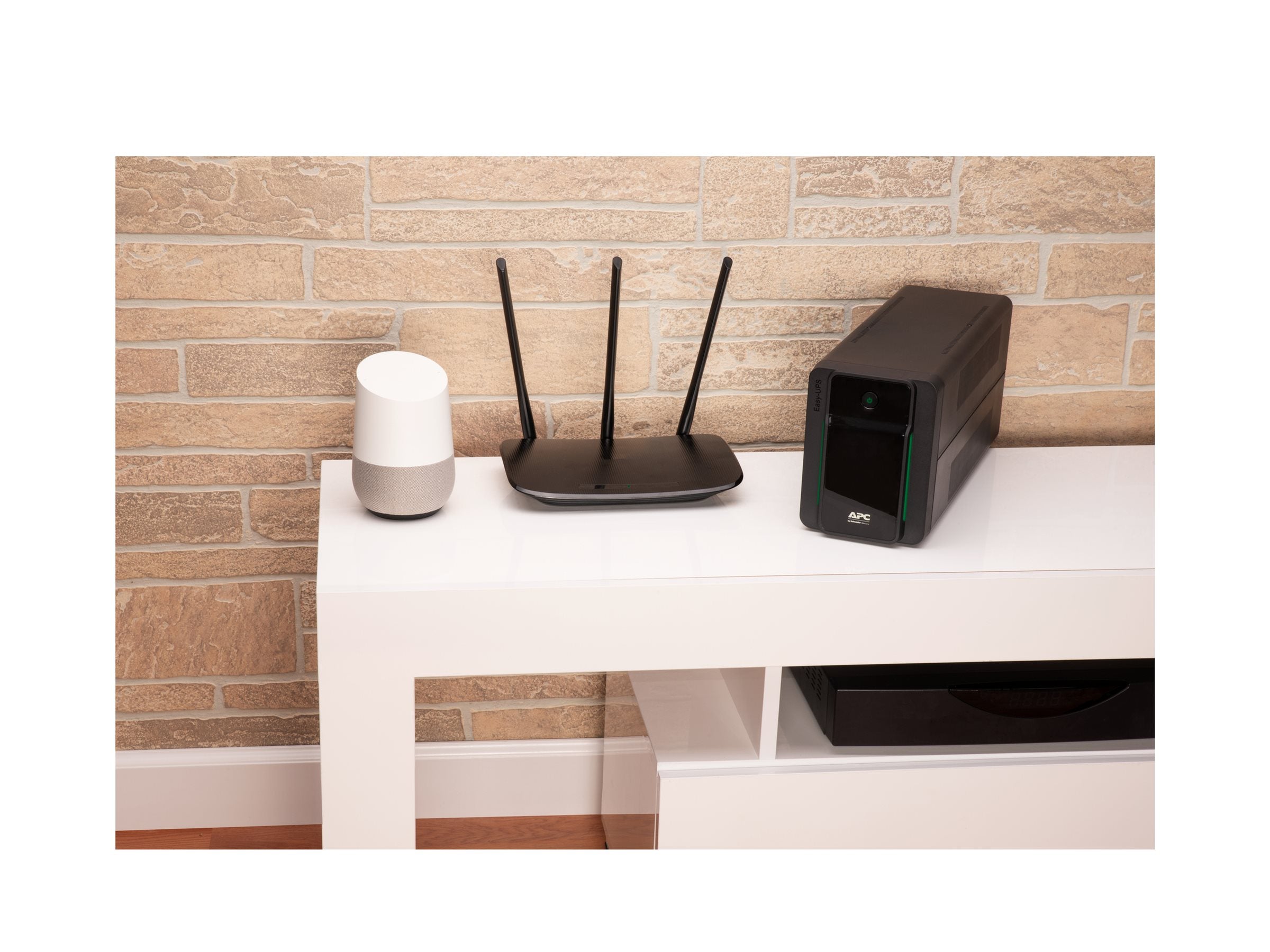 APC Easy UPS BVX700LI-GR Verpackung