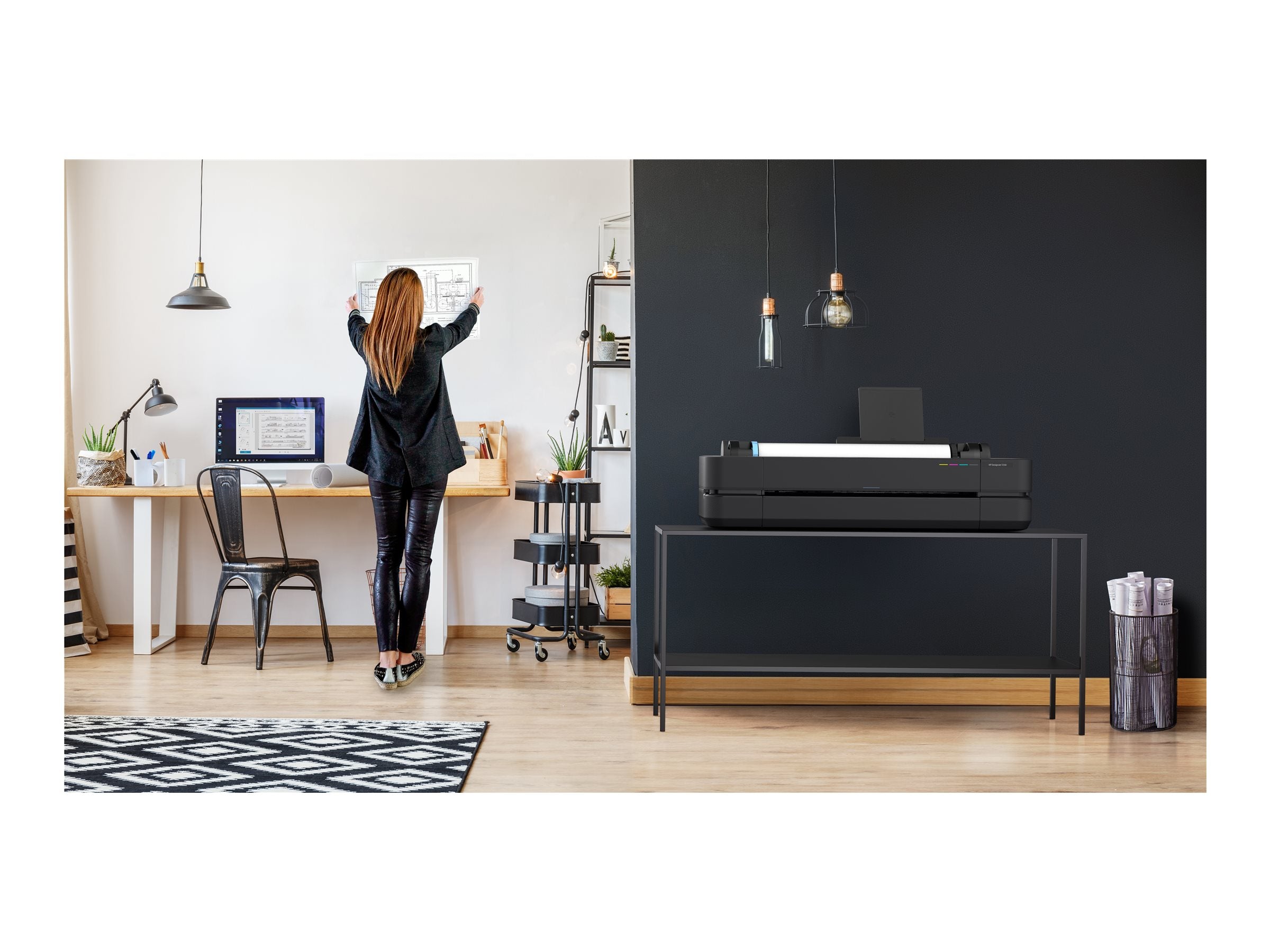 HP DesignJet T230 Seitenansicht