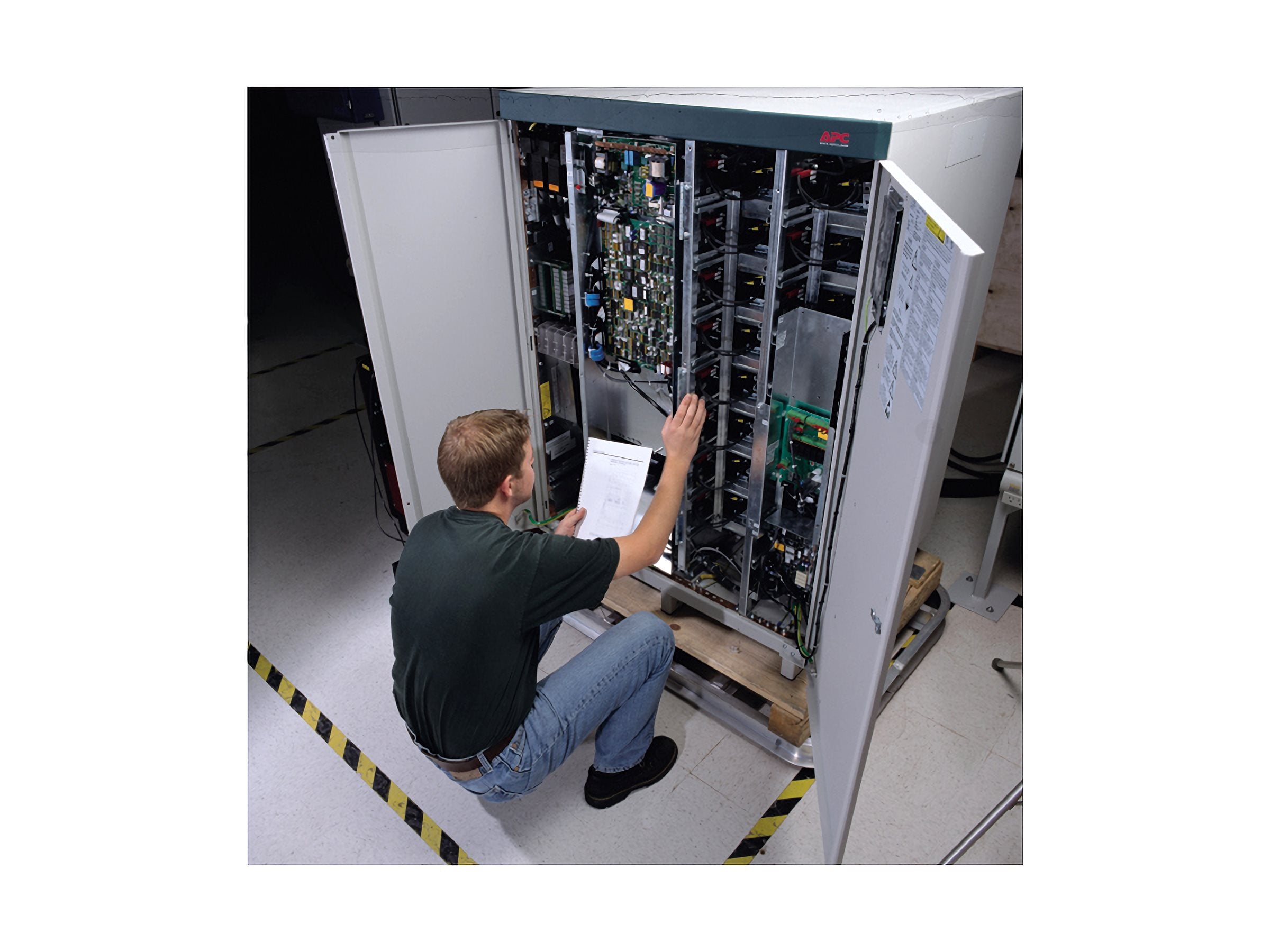 APC Start-UP Service für Galaxy 7000 - Verpackung