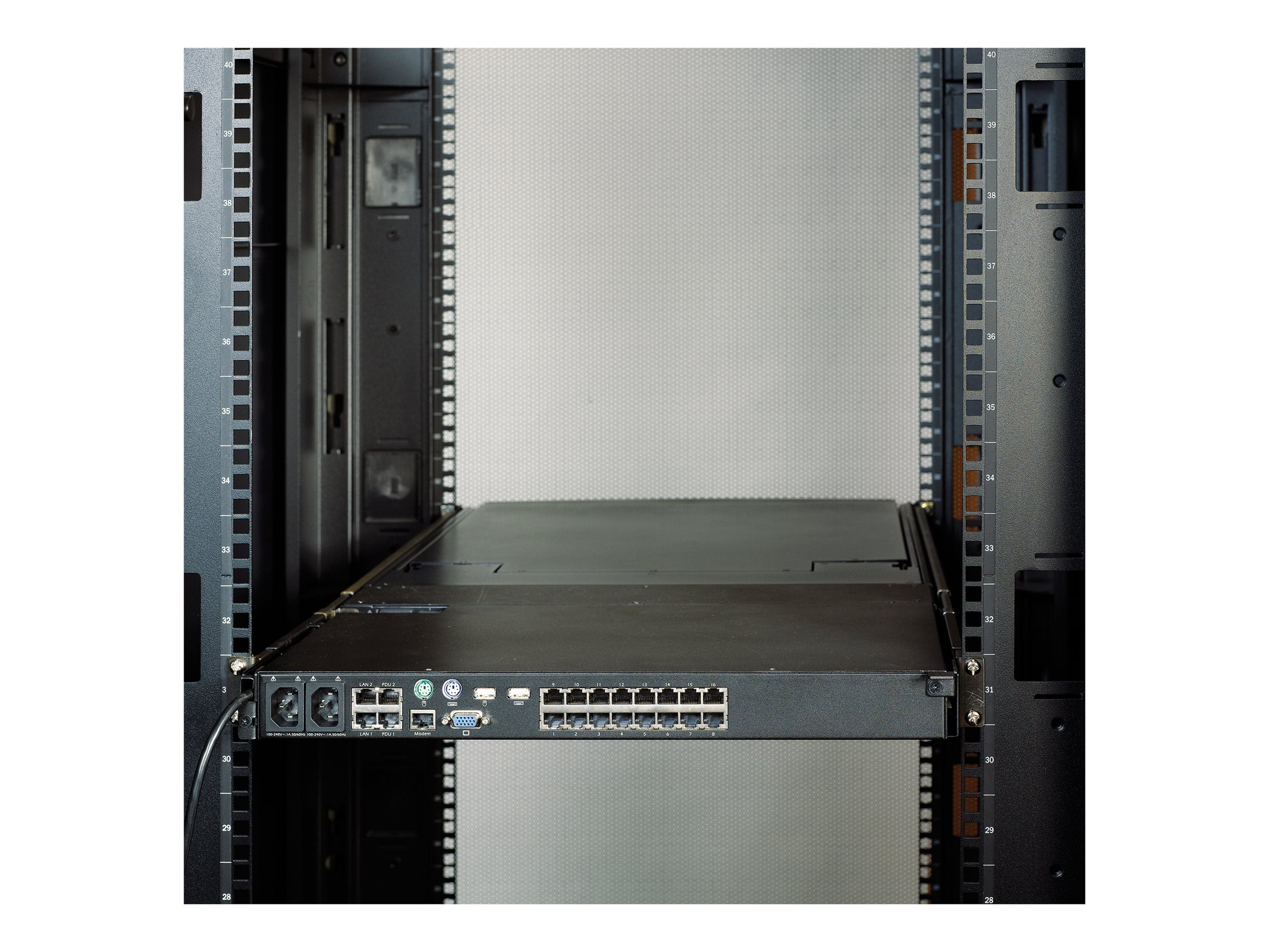 APC KVM 2G - LCD - Stromkabel und Einbaukit Detailansicht