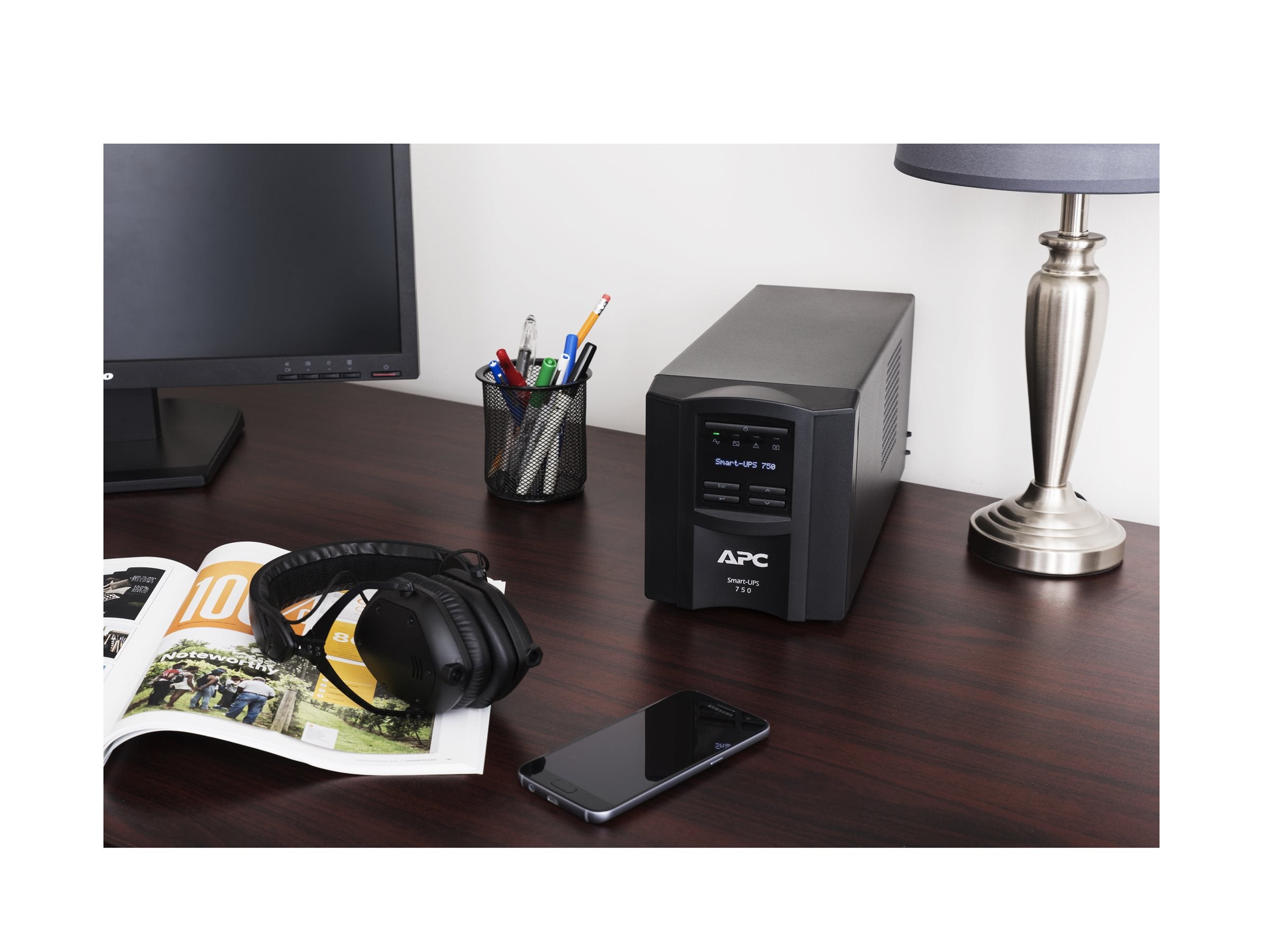 APC Smart-UPS SMT750IC Vorderansicht