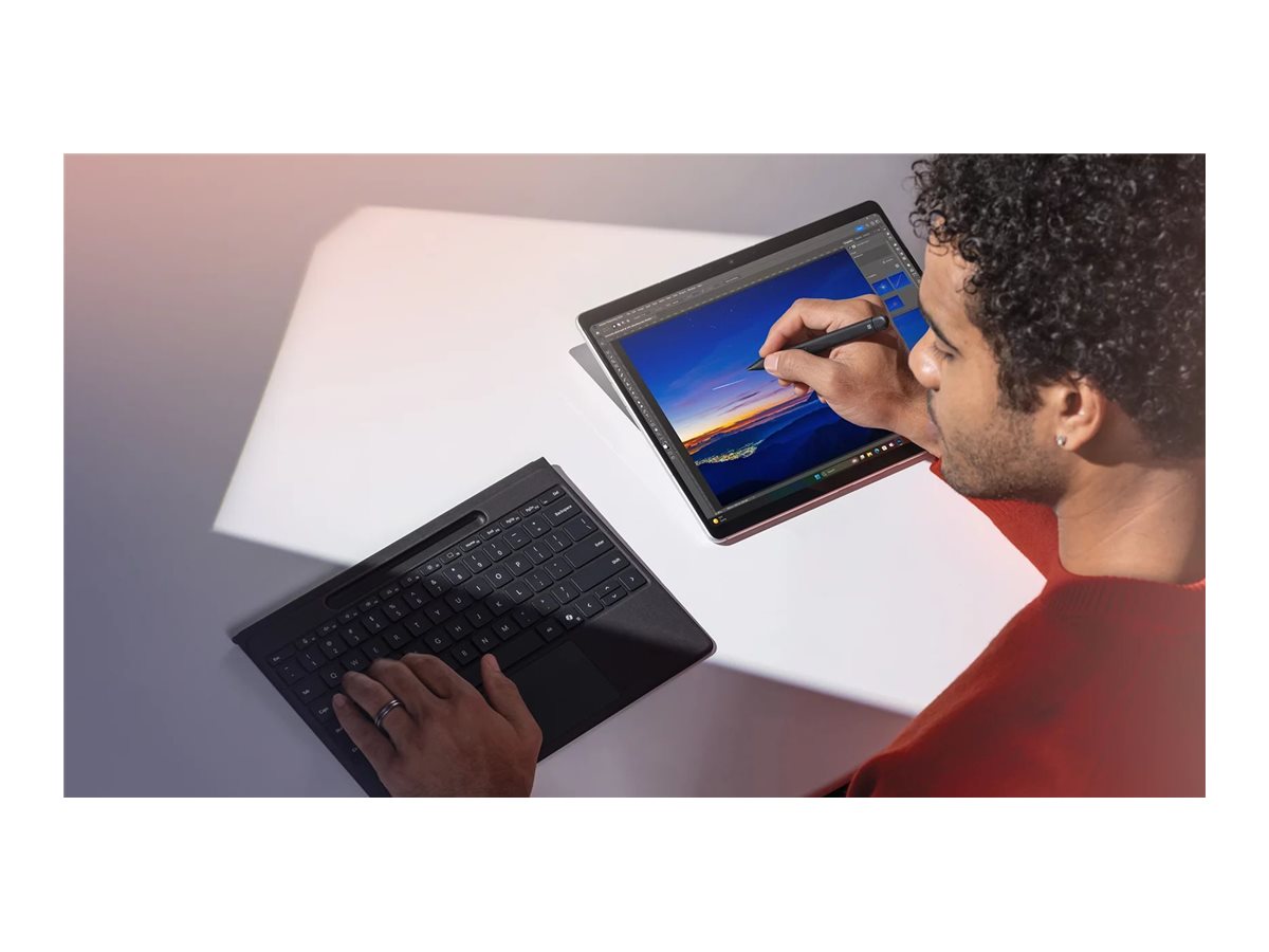 Verpackung des MICROSOFT Surface Pro Flex Keyboard mit Slim Pen Schwarz