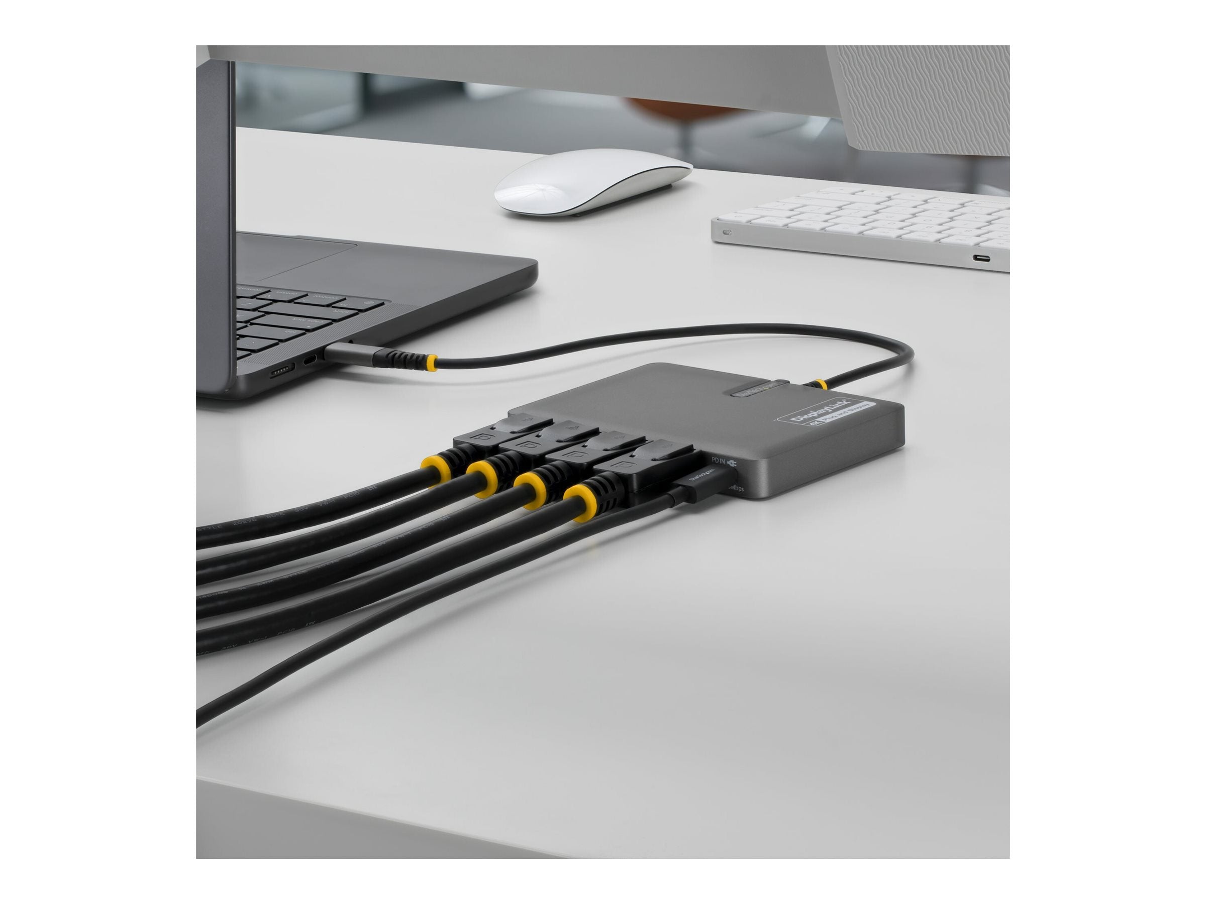 STARTECH.COM USB-C zu 4-Monitor Workstation Adapter 4K 60Hz DisplayPort 140W PD Passthrough USB fur Tastatur und Maus TAA