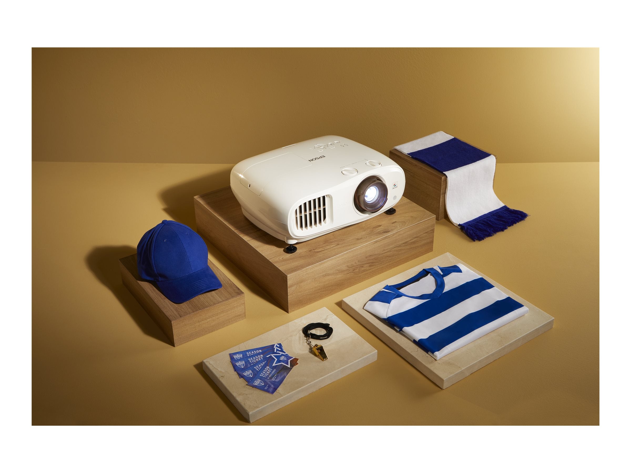 EPSON EH-TW7000 3LCD Home Cinema Projector Vorderansicht