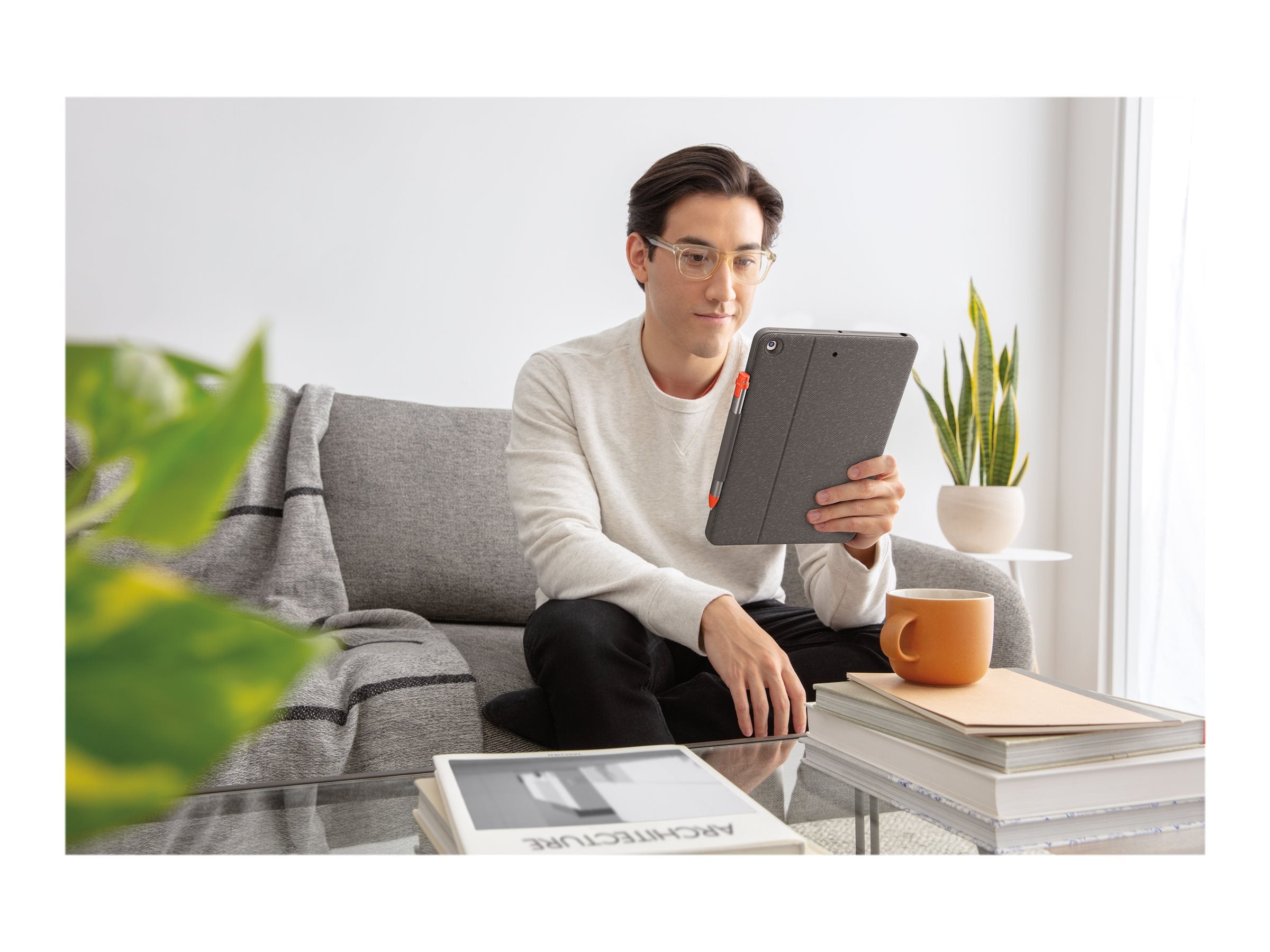 LOGITECH Combo Touch für iPad 7. Generation - Detailansicht