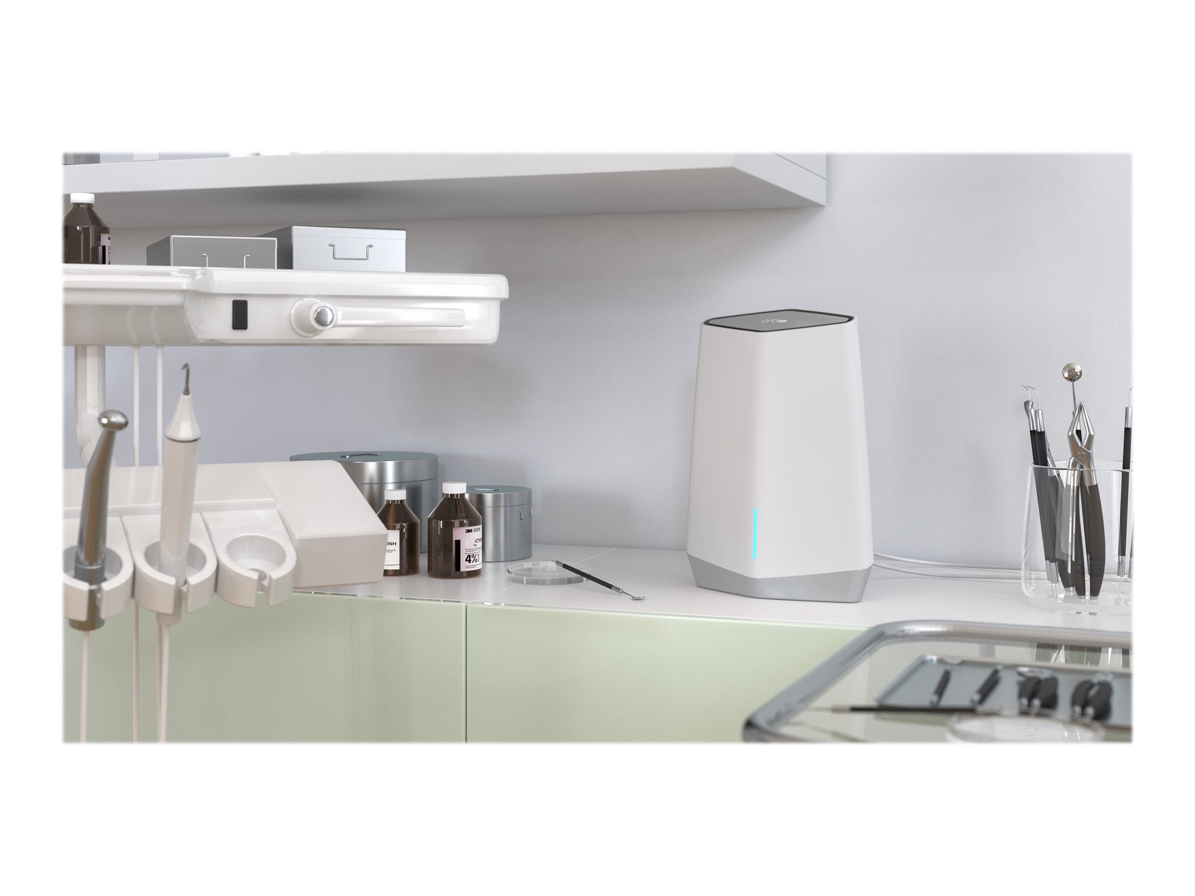 NETGEAR Orbi Pro WiFi 6 Business Tri-Band Mesh AX6000 System Vorderansicht