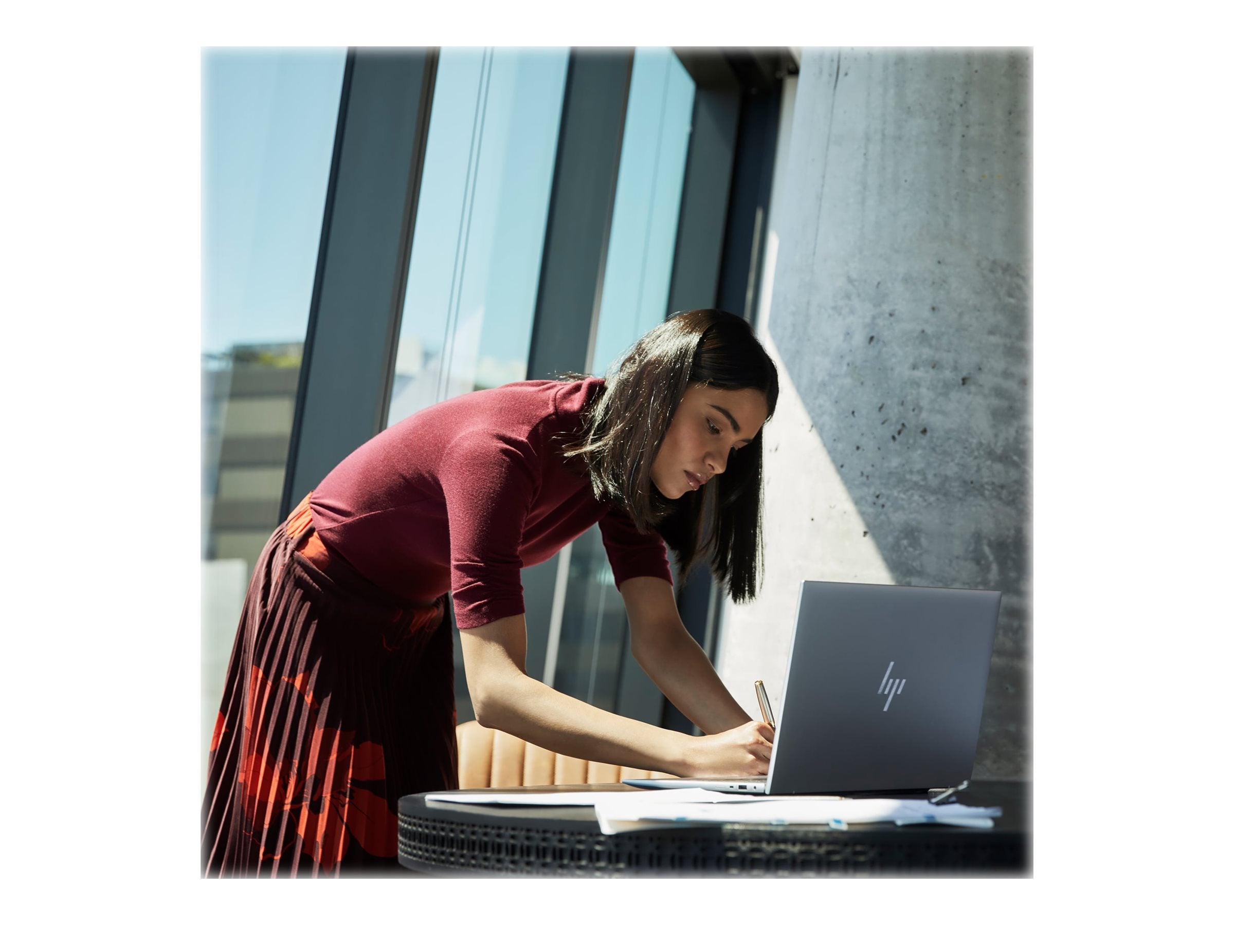HP EliteBook 845 G9 Notebook Rückansicht