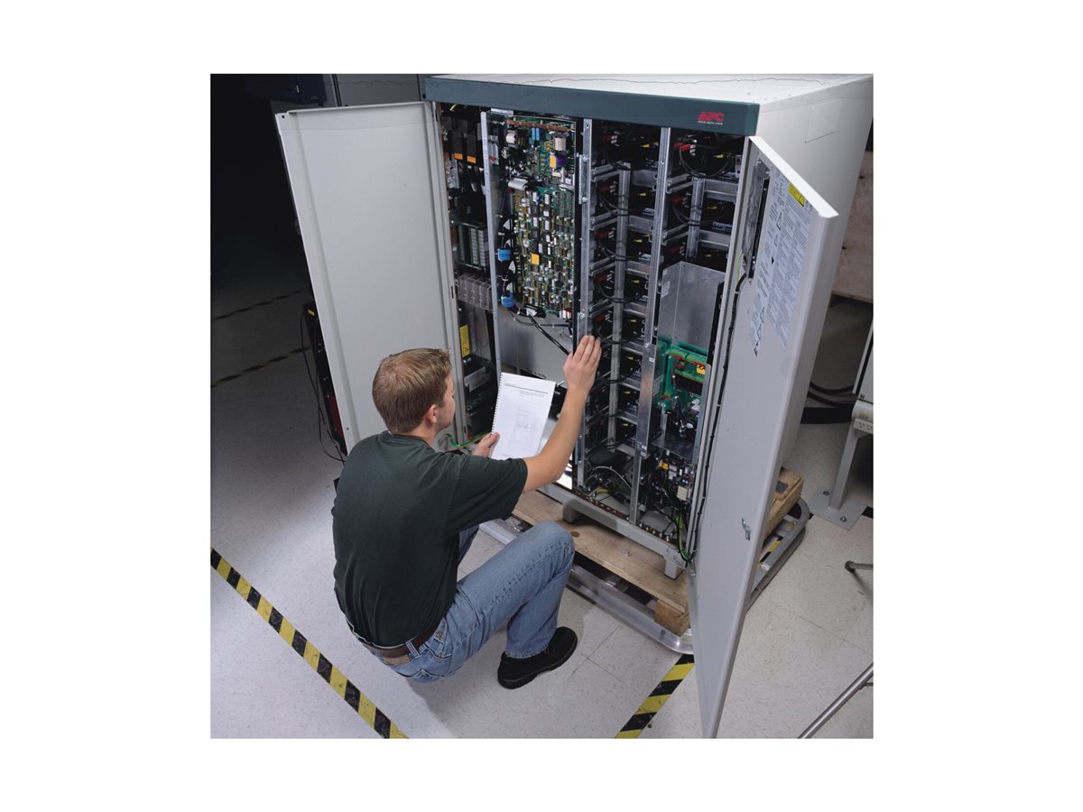 APC 1 Additional Contract PM Visit 5X8 für 1 Easy UPS 3M 80 - 120kVA UPS - Vorderansicht