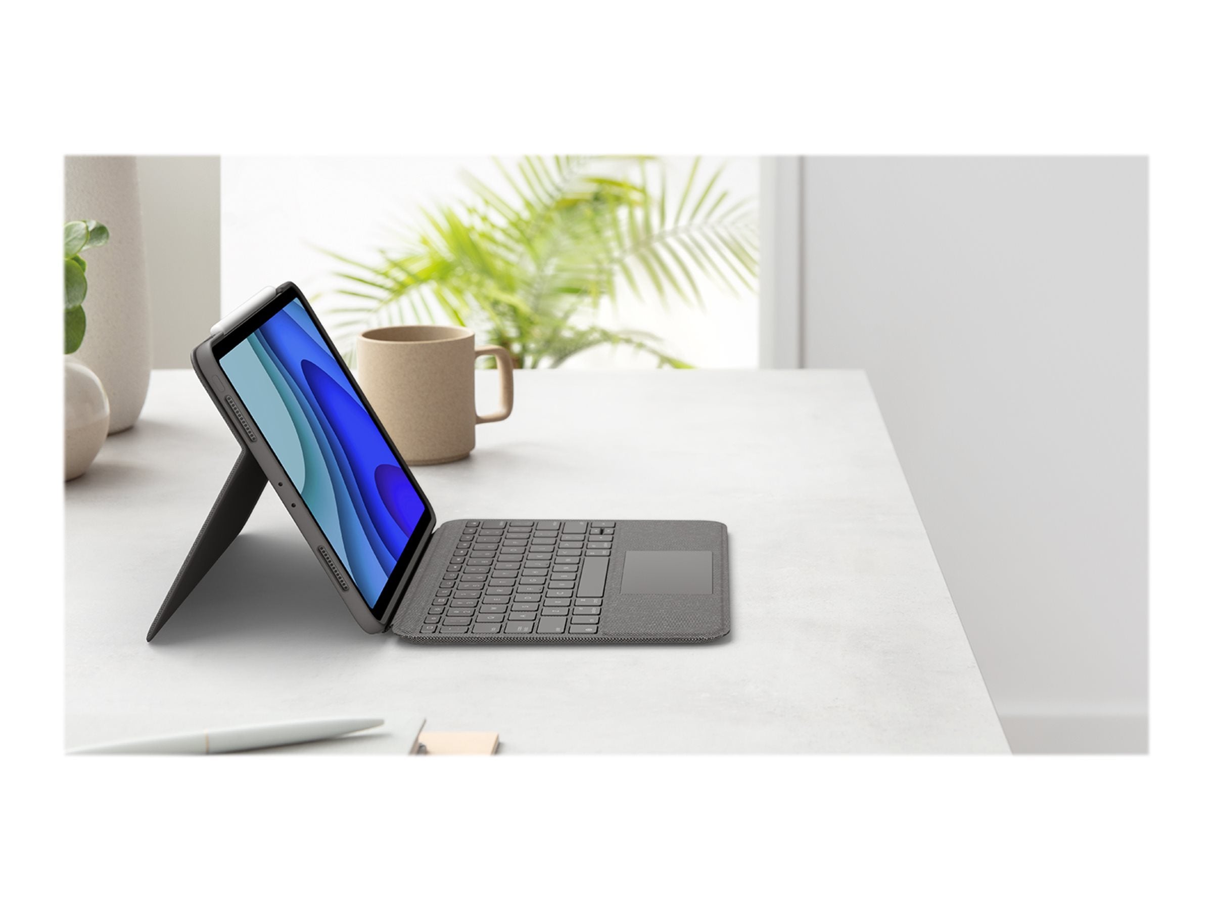 LOGITECH Folio Touch Verpackung