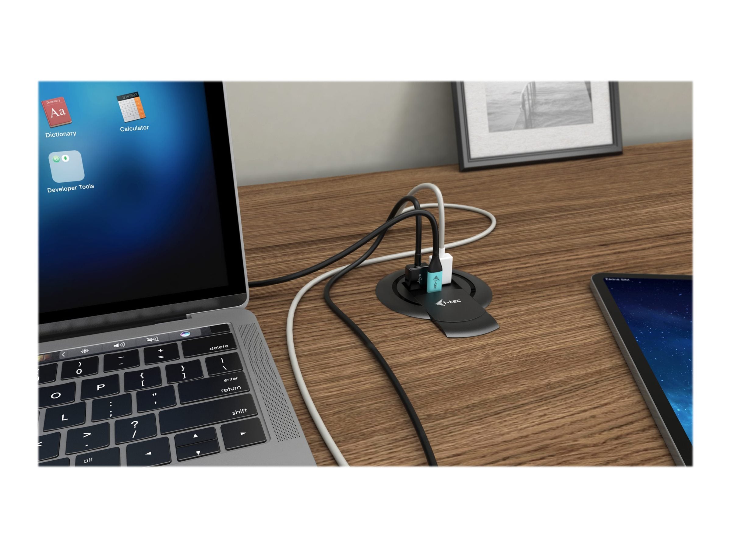 I-TEC Built-in Desktop Fast Charger Detailansicht