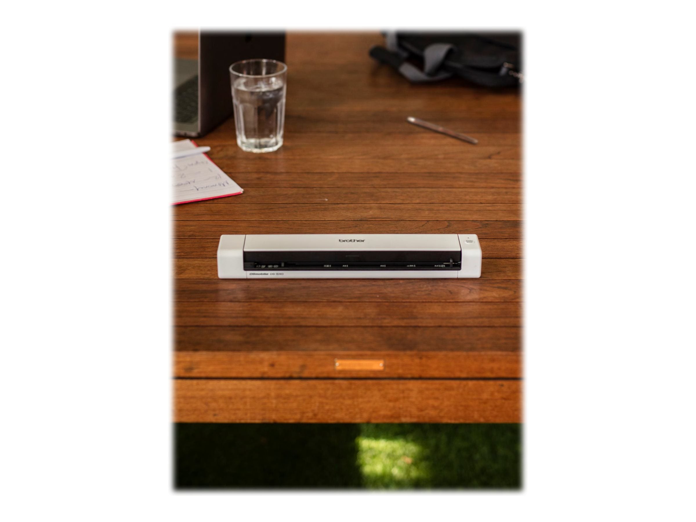 BROTHER Mobile Scanner DS-640 A4 15 ppm - Vorderansicht