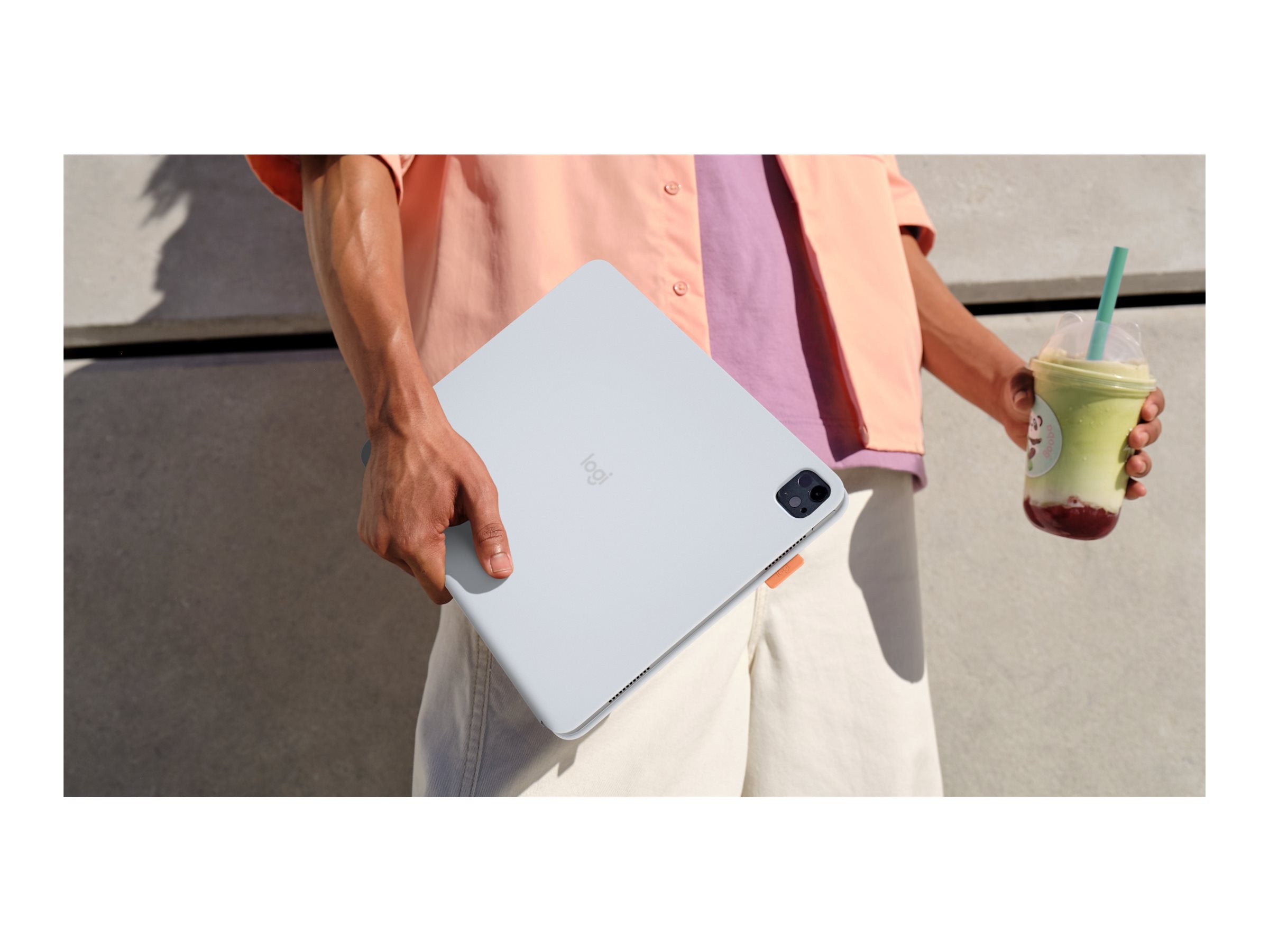 LOGITECH FLIP Folio Pale Grey im Einsatz