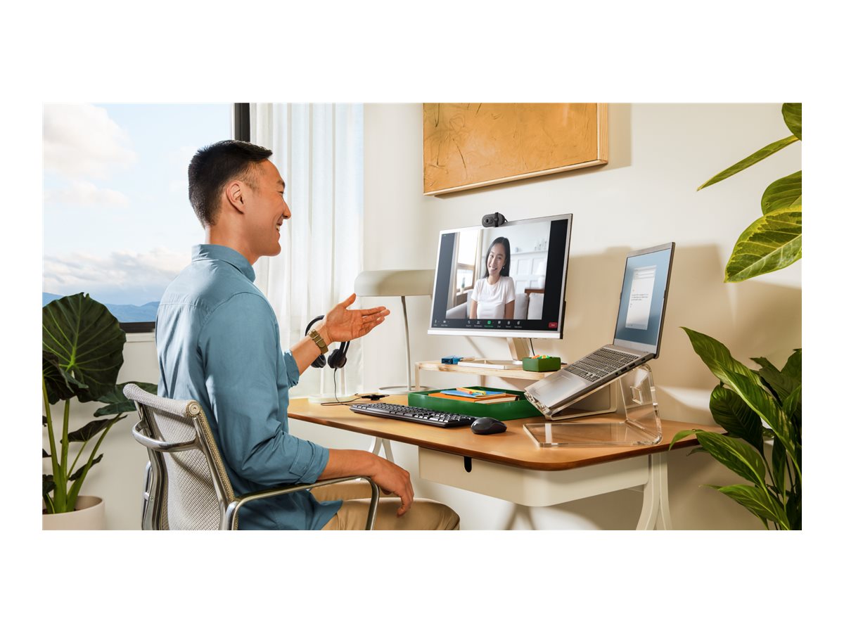 LOGITECH BRIO 100 Webcam Verpackung