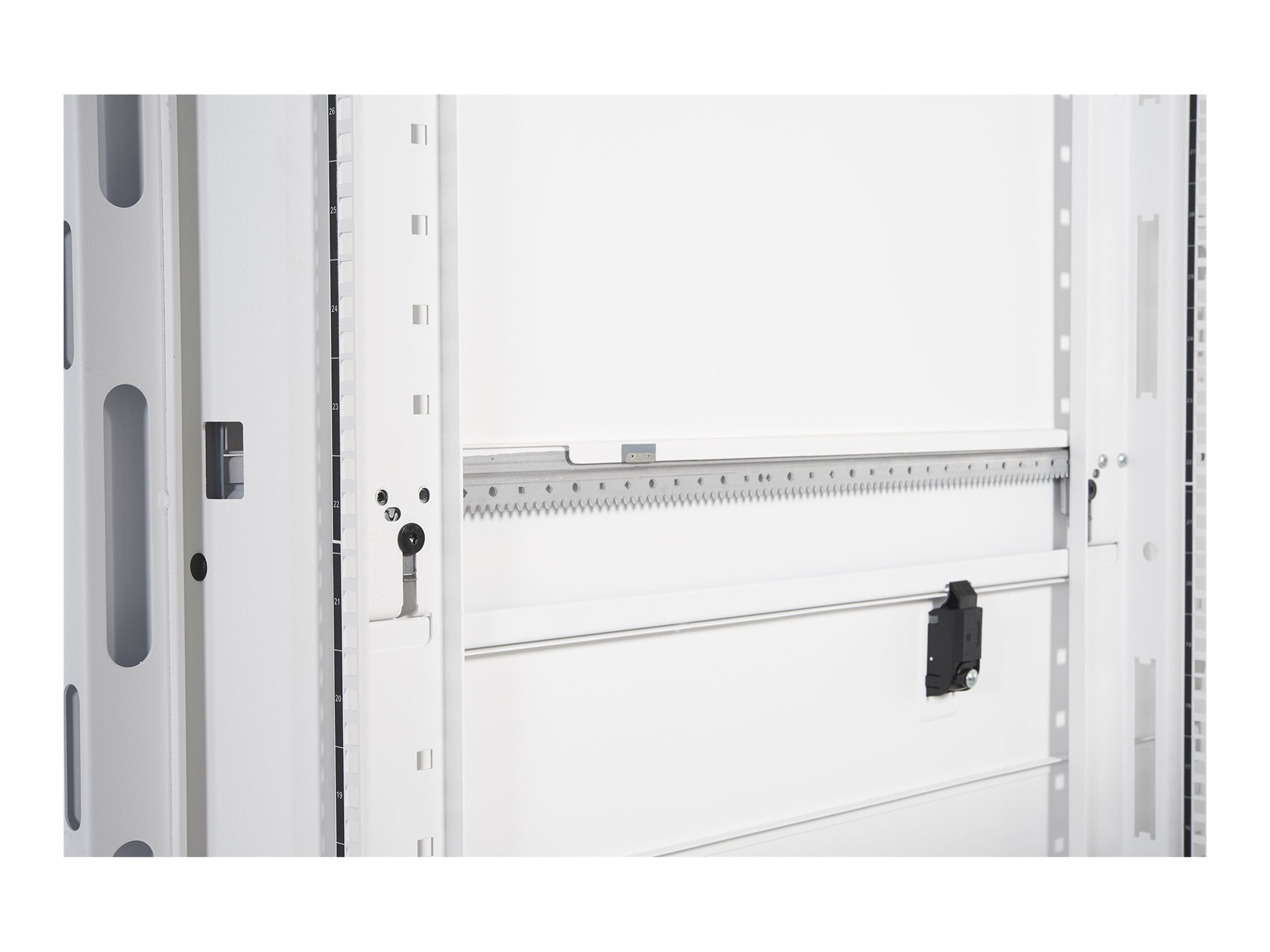 Seitenansicht des APC NetShelter SX 48U